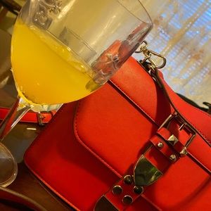 Meet your Posher, Crystal